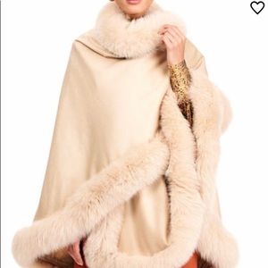 Burberry Cashmere Beige Reversible Cape